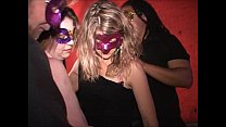 Смазливые телочки в маскарадных масках трахаются на зажигательной секс вечеринке
